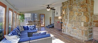 The Space Place: Cosmic-Themed Family Getaway Near Hotspots in Tulsa, Oklahoma!