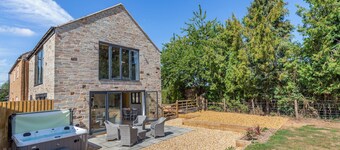 2 bedroom accommodation in Creech St Michael