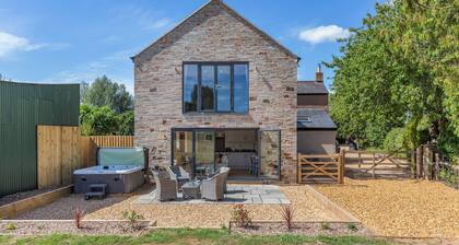 2 bedroom accommodation in Creech St Michael