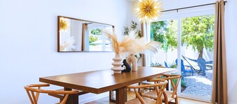 Disney Getaway: 8-Min Drive + Cozy Yard & Firepit