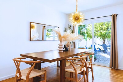 Disney Getaway: 8-Min Drive + Cozy Yard & Firepit