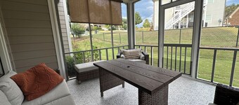 UGAvsBAMA, Perfect Gameday DAWG HOUSE!!! Sleeps 10+ Comfortably 