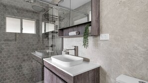 Shower, towels
