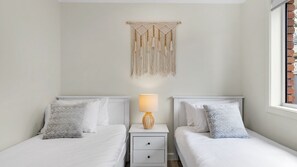 3 habitaciones, tabla de planchar con plancha y wifi gratis 