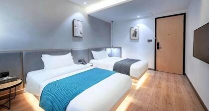Fuhua Hotel (Dongxing Port)