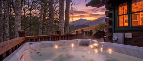 Outdoor spa tub