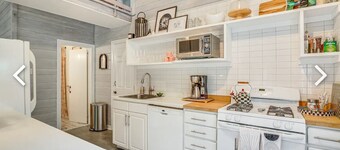 Charming 2-bedroom villa in serene Holmes with AC, WiFi