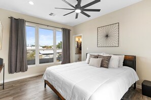 2 habitaciones, tabla de planchar con plancha y wifi gratis 