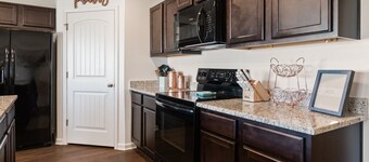 Spacious 4BR Bama Retreat Near Stadium