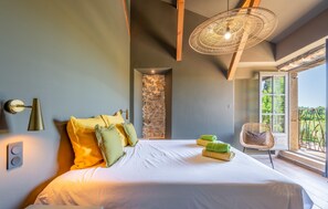 5 soverom, strykejern/-brett, reiseseng for barn og wi-fi (inkludert)