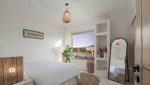 1 bedroom, desk, iron/ironing board, WiFi - "Grand Museum view: Earthy historic1-bedroom apartment in Giza with AC, WiFi (Giza)