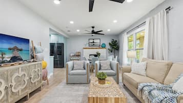 Smart TV, fireplace, table tennis