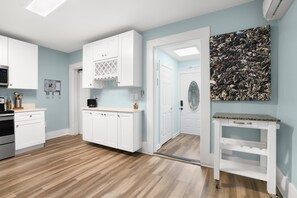 Interior - Seaside - Traditional duplex in historic downtown! (Cape Charles)