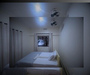 Doppia Standard, non fumatori, vista giardino | Biancheria da letto ipoallergenica, tende oscuranti, insonorizzazione