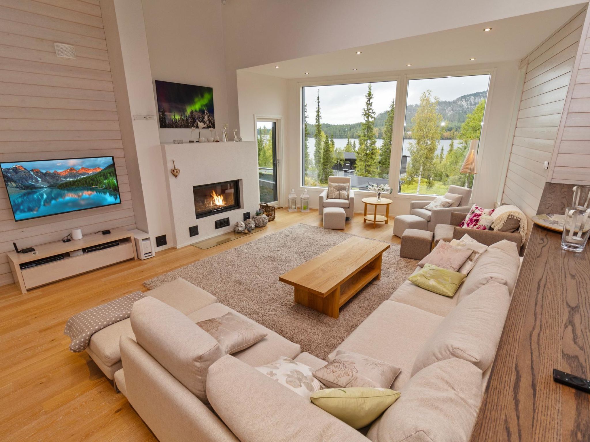 TV, DVD player, offices