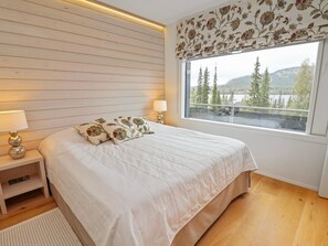 4 bedrooms, internet