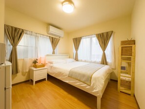1 bedroom, WiFi, bed sheets - 201】 【7:00 IN/19:00 OUT】4 minutes by train to Shinjuku/Kabukicho area丨Nearby the station 8 minutes丨Dedicated bathroom and kitchen丨Maximum 3 persons (Nakano City)