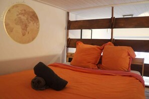 Vauvan matkasänky, Wi-Fi, vuodevaatteet