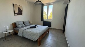 1 habitación, cuna de viaje, wifi y ropa de cama 