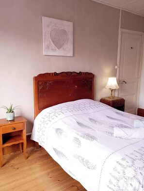 Iron/ironing board, WiFi, bed sheets - Le Gîte des Prés, terrasse, parking gratuit, 5pers (Liévin)
