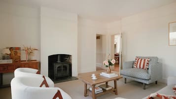 House, Patio, Garden View | Living area | Flat-screen TV