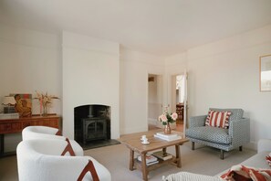 House, Patio, Garden View | Living area | Flat-screen TV - Trinity Farmhouse-Stunning House&Garden (Cirencester)