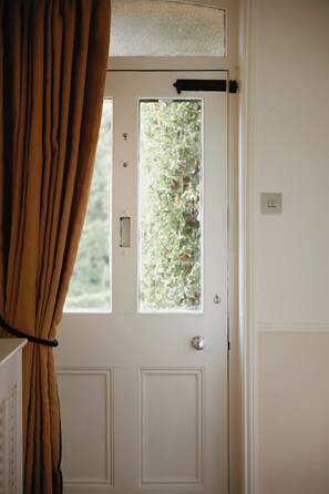 Interior - Trinity Farmhouse-Stunning House&Garden (Cirencester)