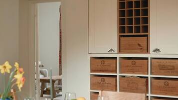 Rumah, patio, pemandangan kebun | Ruang makan