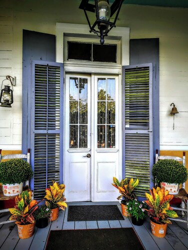 Charming historic 3-bedroom house in marvelous Washington Louisiana 