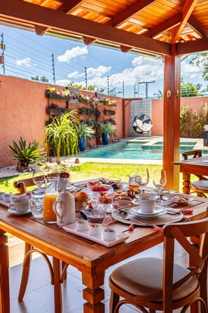 Free daily cooked-to-order breakfast  - Pousada Vila Rica (Pirenópolis)