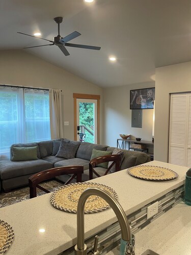 Near Galbraith Mt. and Whatcom Falls. New apartment ready to be enjoyed.