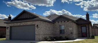 Newly Constructed Spacious 4-bed 2-bath house in Wolfforth