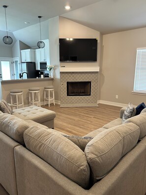 Smart-tv en een open haard