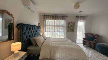 3 bedrooms, in-room safe, iron/ironing board, WiFi