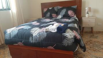 3 Schlafzimmer, Bügeleisen/Bügelbrett, WLAN, Bettwäsche