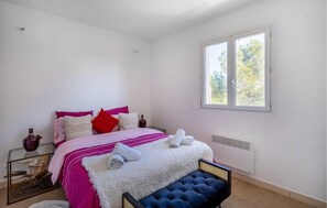 3 chambres, Wi-Fi gratuit, draps fournis