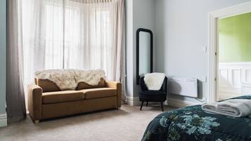 4 bedrooms, blackout drapes, iron/ironing board, free WiFi