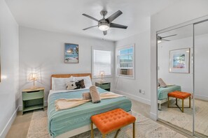 4 bedrooms, desk, iron/ironing board, travel crib