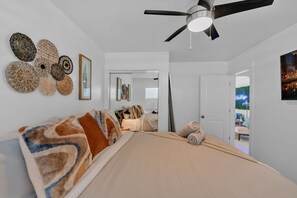 4 bedrooms, desk, iron/ironing board, travel crib