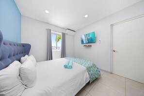 2 bedrooms, iron/ironing board, WiFi - Amazing 2BR Suite|Pool|Patio|BBQ|5 min->Palm Beach (Noord)