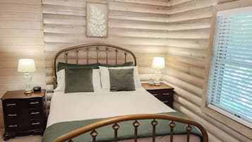 3 bedrooms, iron/ironing board, travel crib, WiFi