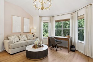 Smart TV, fireplace - DFW Escape: Pool, Hot Tub, Near AT&T Stadium, 20 mins to Dallas and Fort Worth (Grand Prairie)