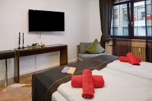 1 habitación, escritorio, wifi gratis y ropa de cama 