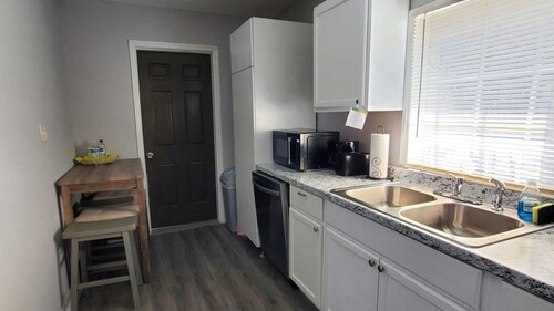 Charming 2-bedroom apartment in fabulous Atlanta with AC, WiFi