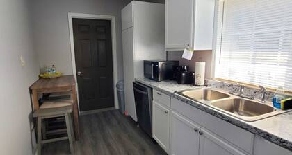 Charming 2-bedroom apartment in fabulous Atlanta with AC, WiFi
