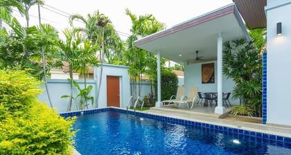 2Beds pool night market Soi Namjai v122