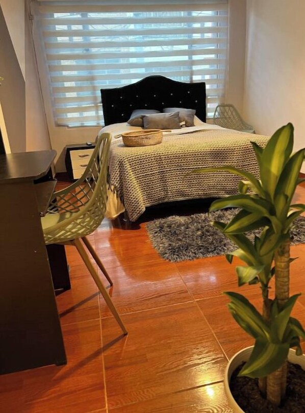1 habitación y ropa de cama 