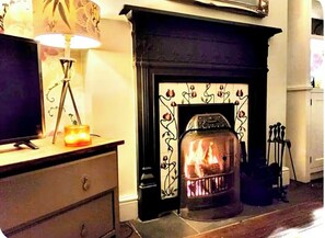 Interior - Shepherds Bush W12 Magical Townhouse nr Westfield (London)