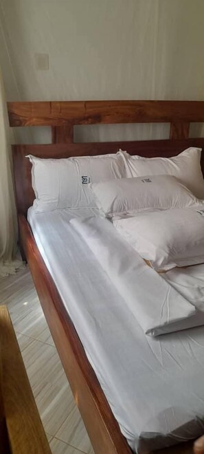 1 chambre, fer et planche Ă repasser, Wi-Fi, draps fournis
