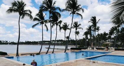 Villa in Playa Mueva Romana – Steps from Beach!